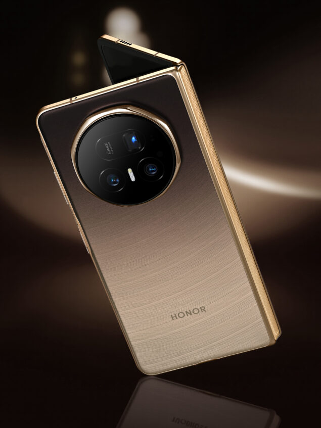 HONOR Magic V5