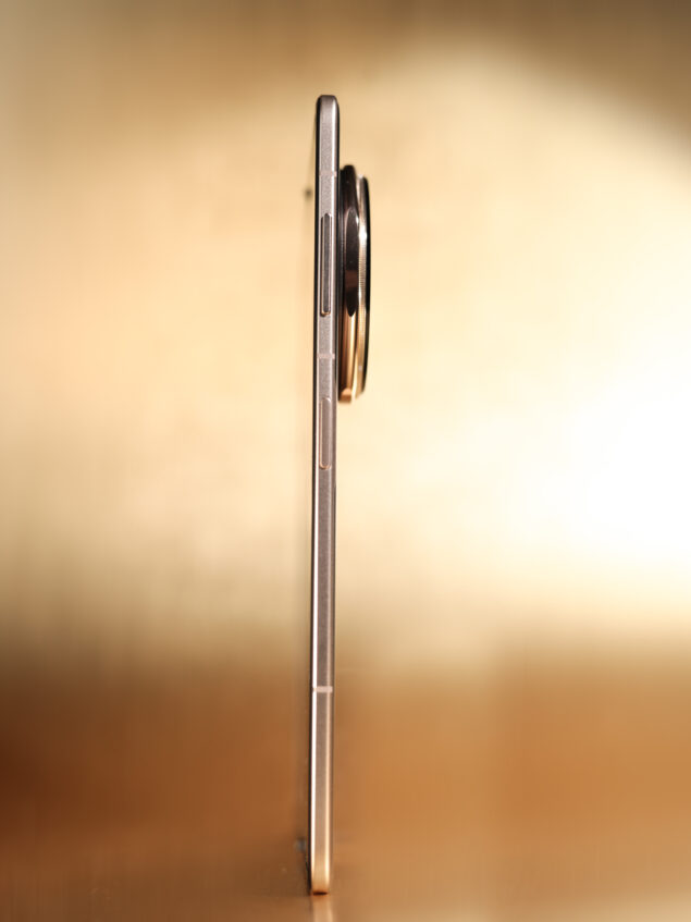 HONOR Magic V5