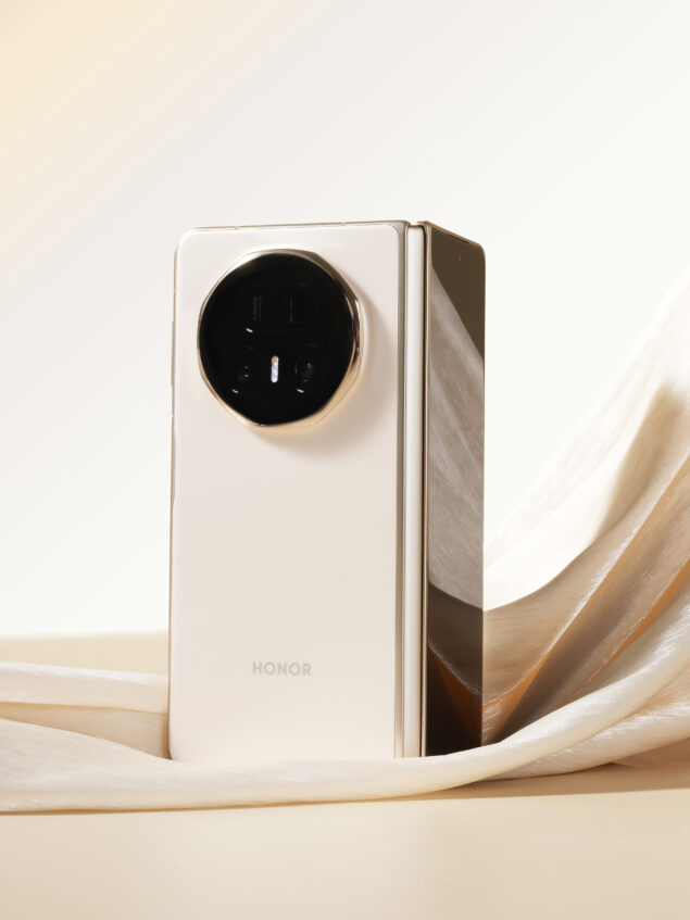 HONOR Magic V5