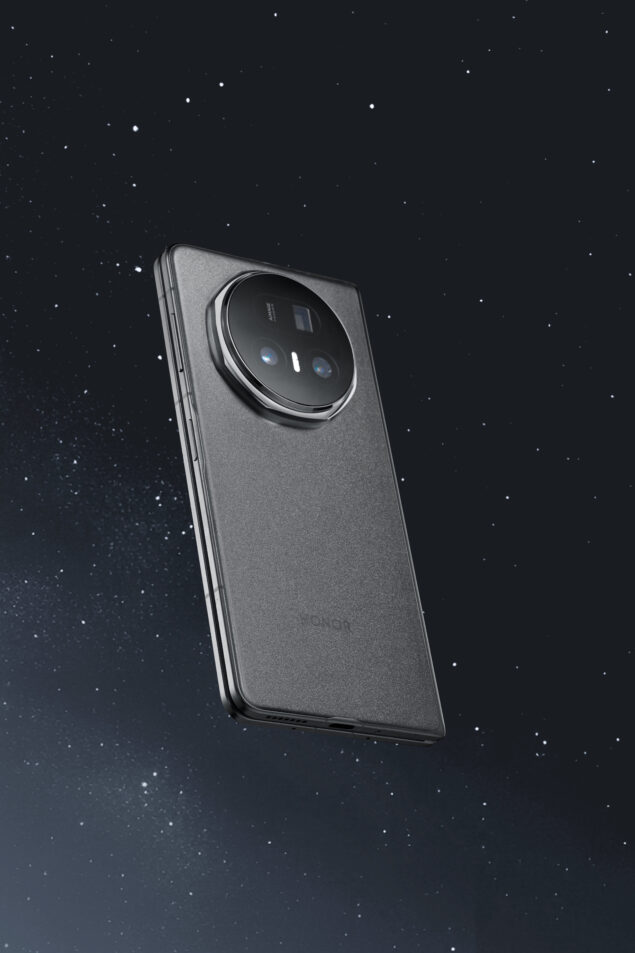 HONOR Magic V5