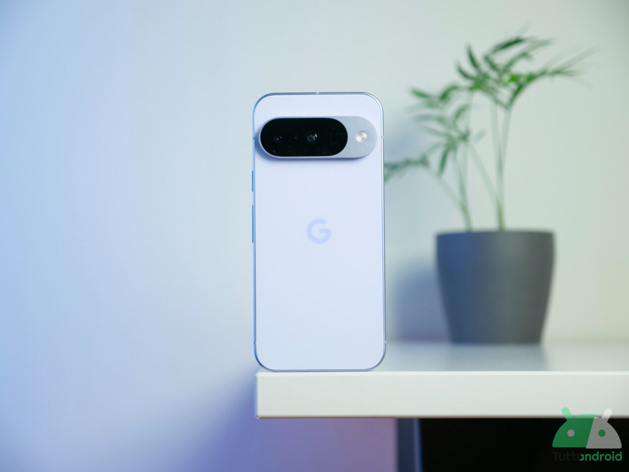 Dopo il Pro Fold, tocca al modello base: trapelano i render CAD di Google Pixel 11