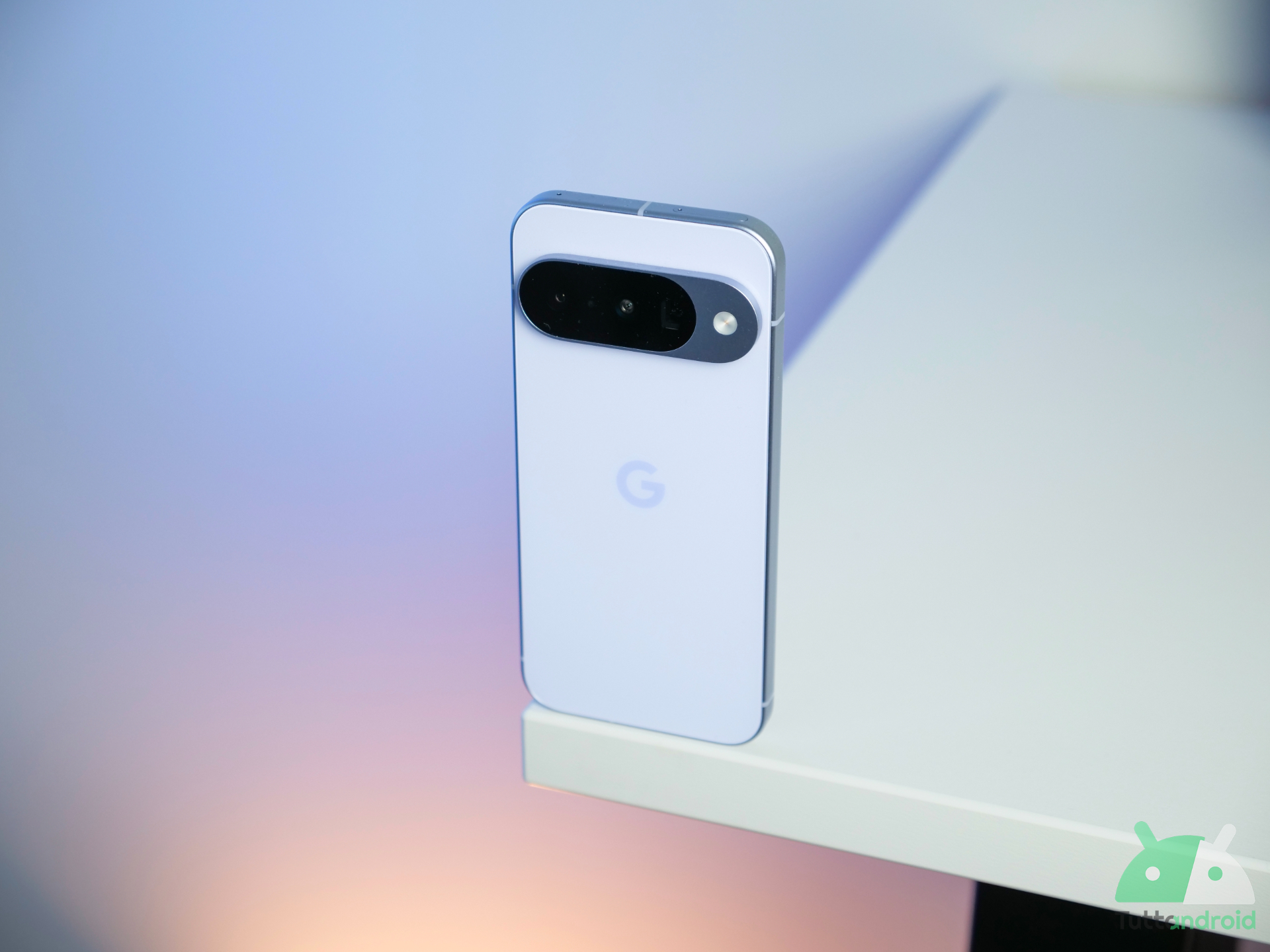 Recensione Google Pixel 10: PixelSnap, tele 5x e Tensor G5, ma anche qualche rinuncia tattica Recensione Google Pixel 10: PixelSnap, tele 5x e Tensor G5, ma anche qualche rinuncia tattica