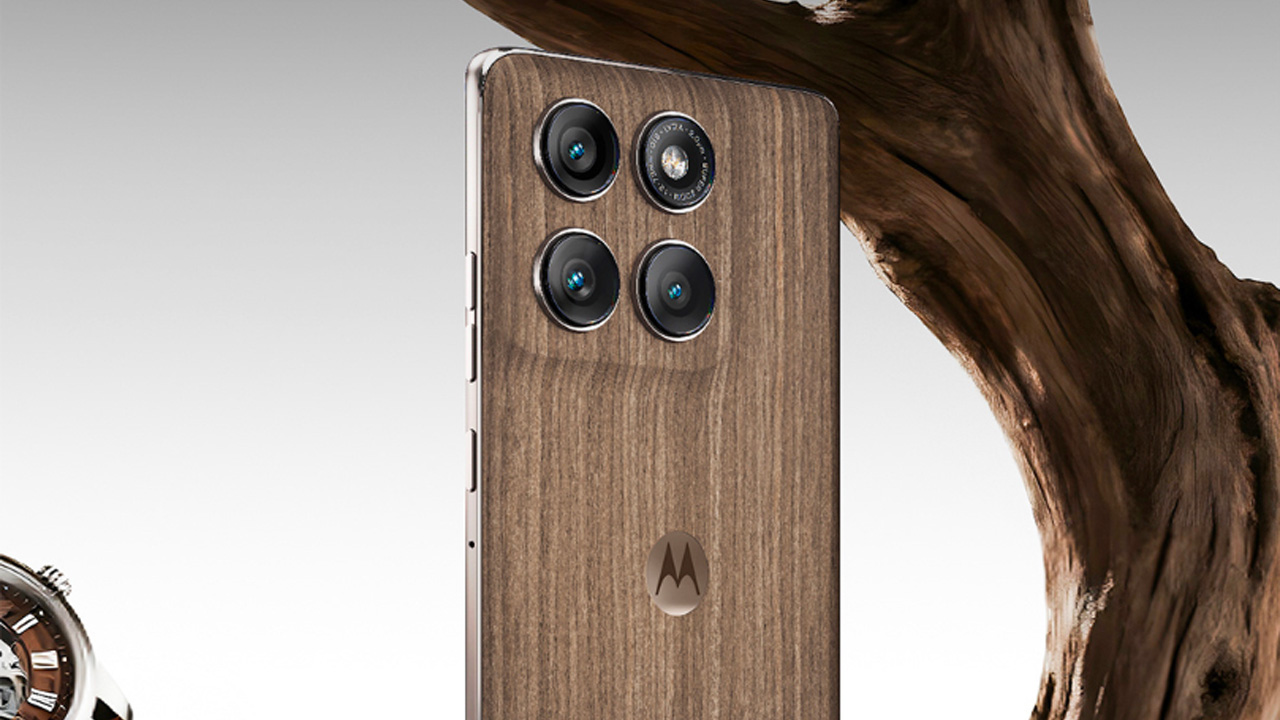 arriva una versione speciale di motorola edge 60 pro fatta in legno