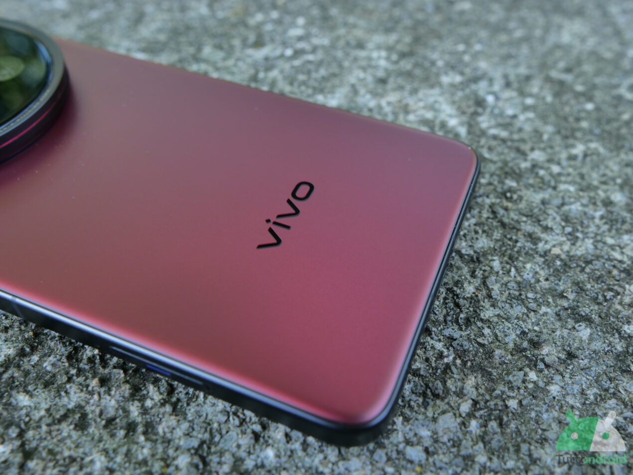 Vivo X500e promette bene: Dimensity 9500, zoom periscopico e batteria enorme