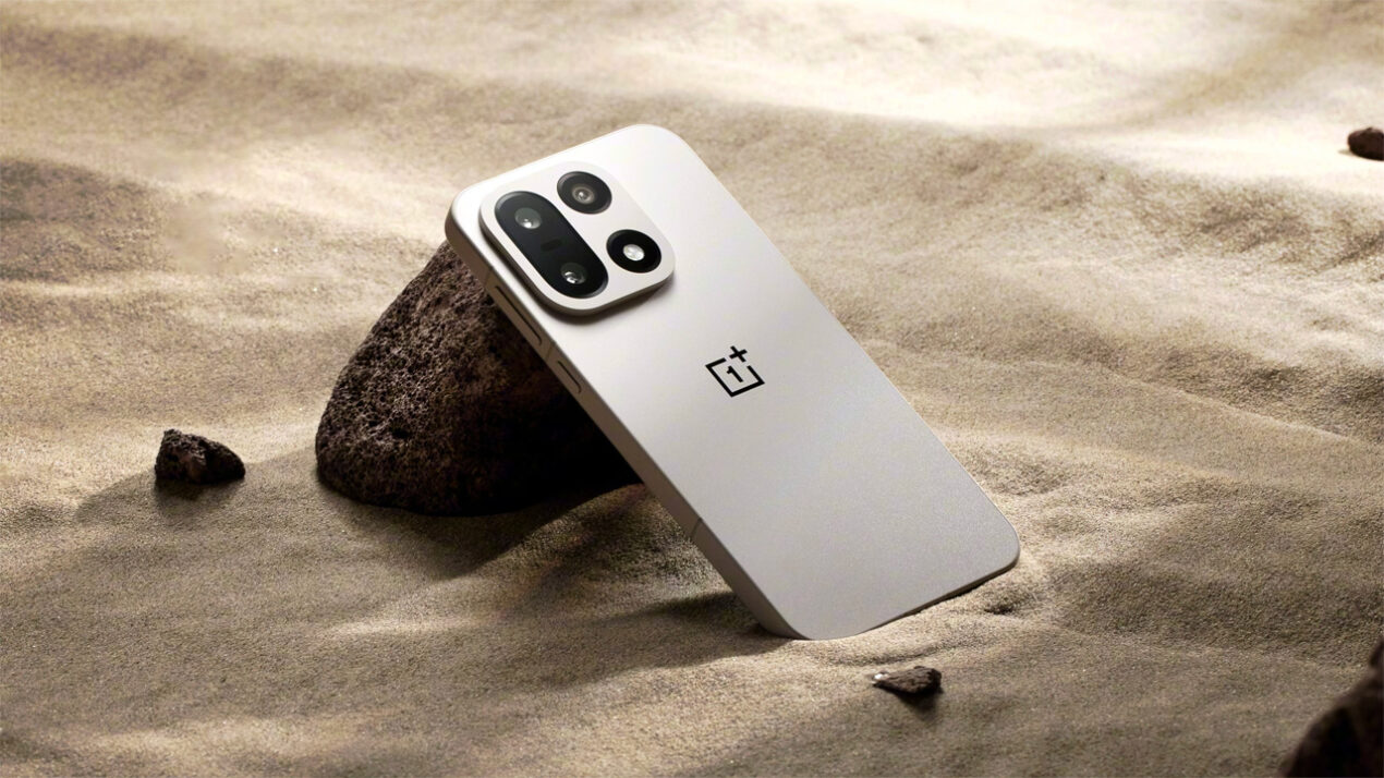 OnePlus 15: confermata una batteria mostruosa e ricarica a 120W