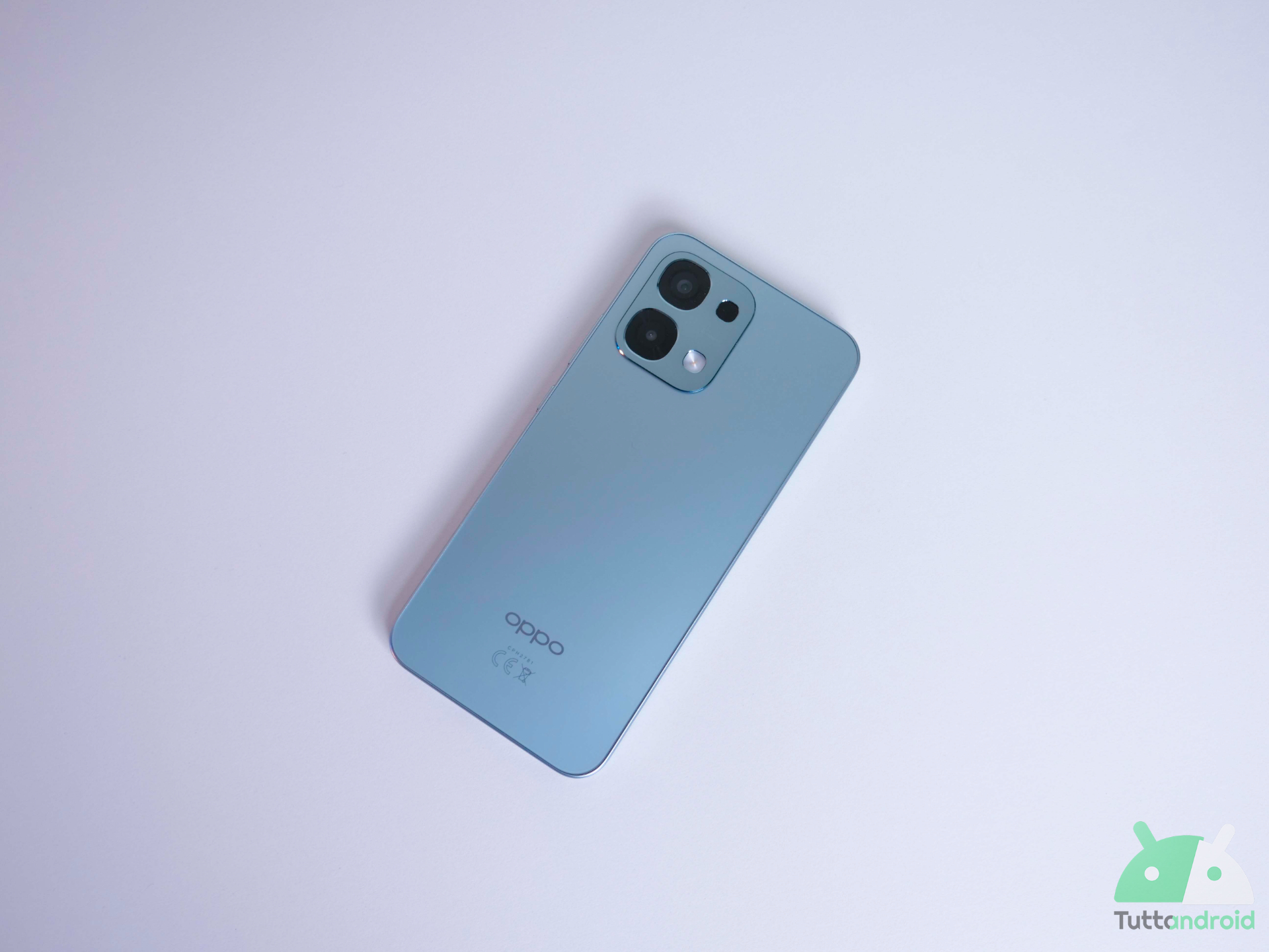recensione oppo a6 pro 5g resistenza e batteria da campione a meno di 300 euro