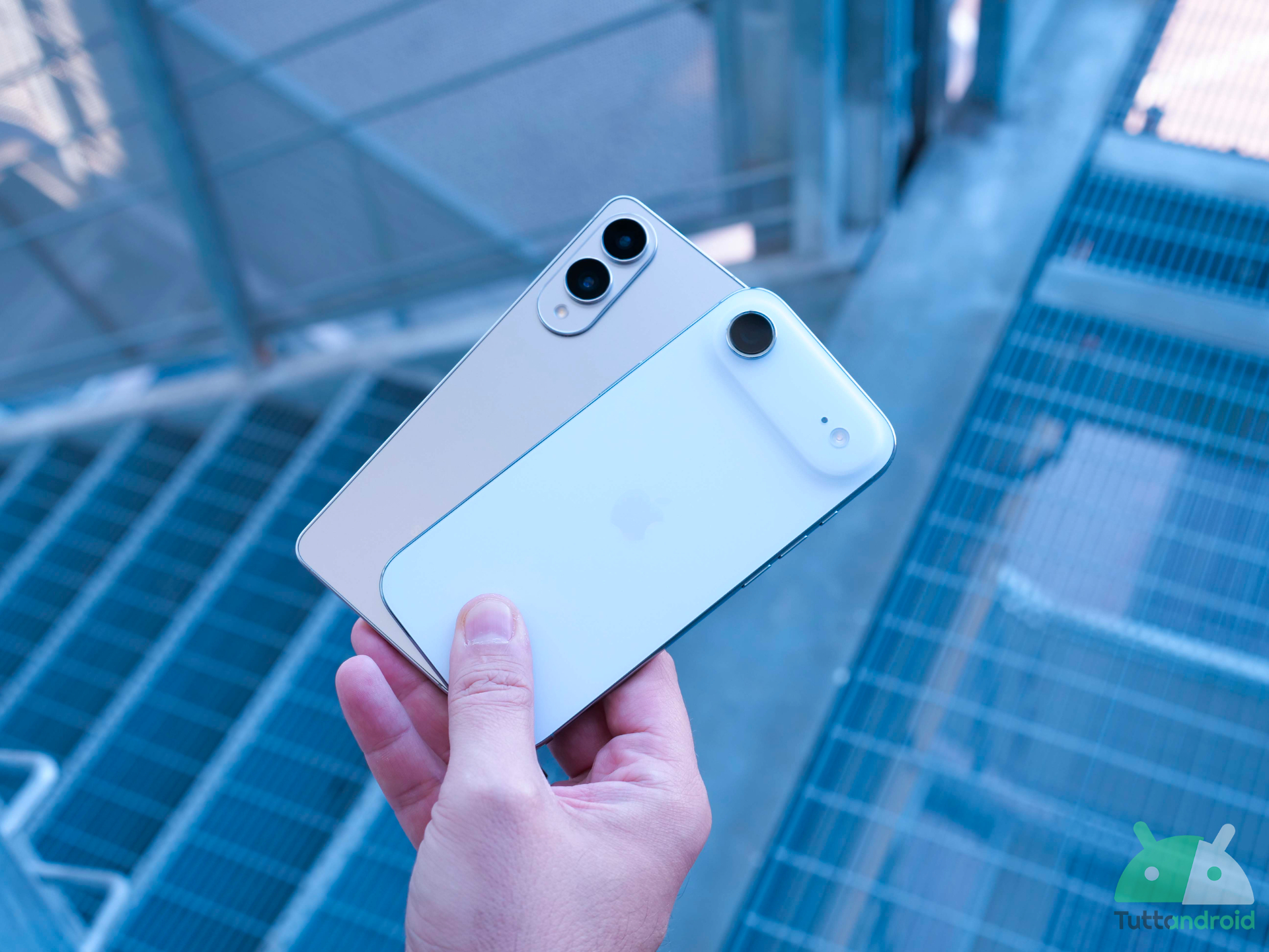 Samsung Galaxy S25 Edge vs iPhone Air: sfida tra smartphone ultra sottili, ecco i compromessi