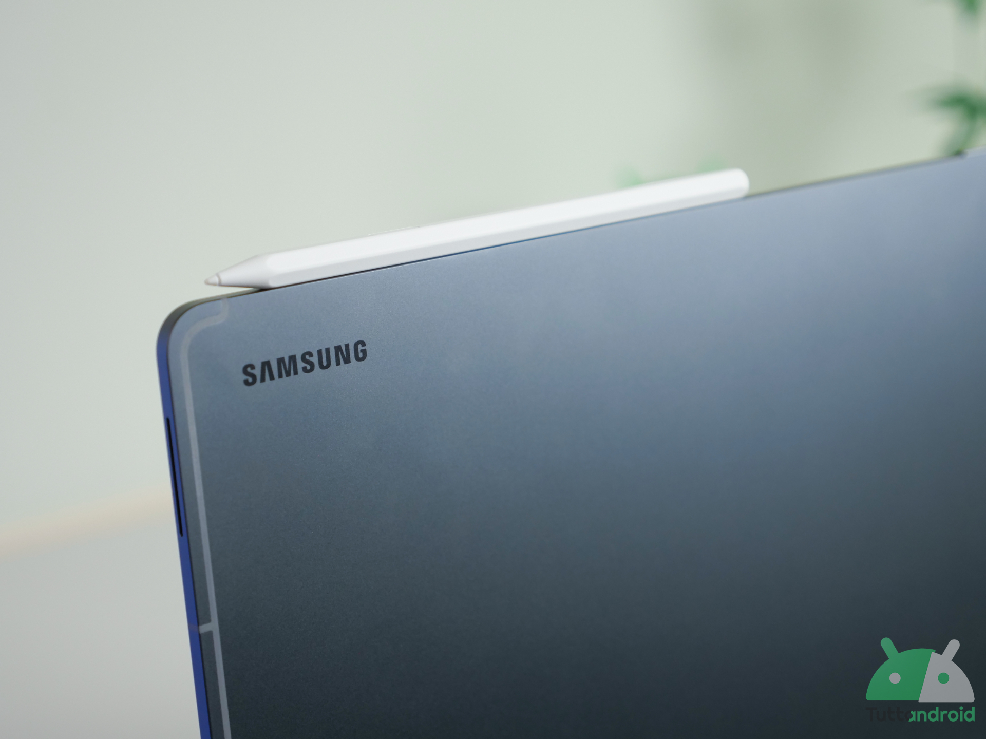 Samsung Galaxy Tab S11 da non perdere da Unieuro: quasi 400 euro di sconto