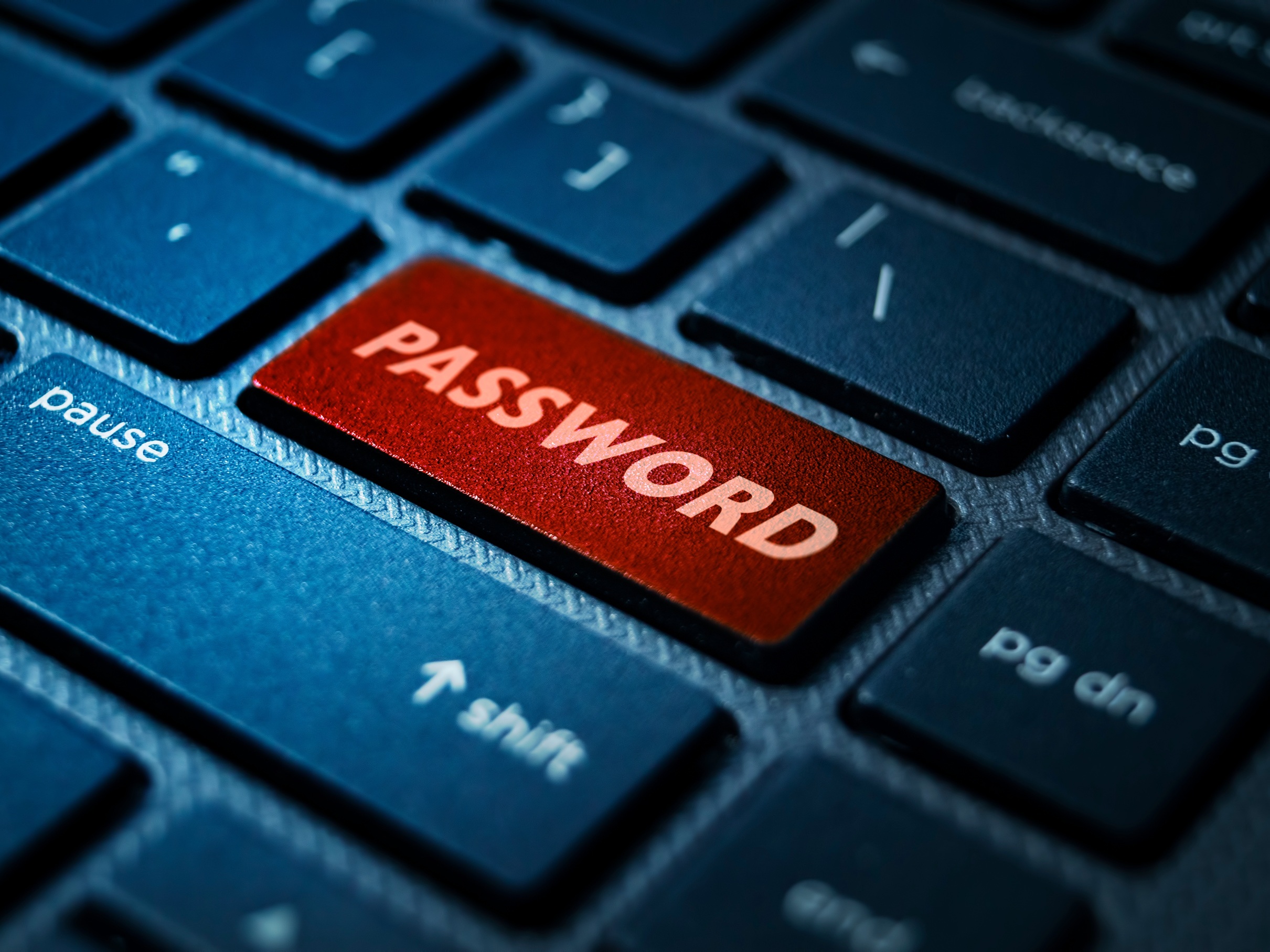 Continuiamo a usare password deboli e sempre uguali, ed è un problema