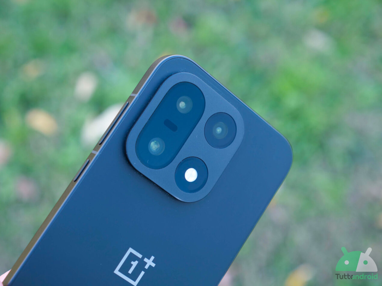 OnePlus dichiara guerra al modding con una novità che non vi piacerà