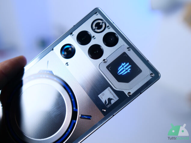 Recensione REDMAGIC 11 Pro: il primo raffreddato a liquido con una potenza folle Recensione REDMAGIC 11 Pro: il primo raffreddato a liquido con una potenza folle