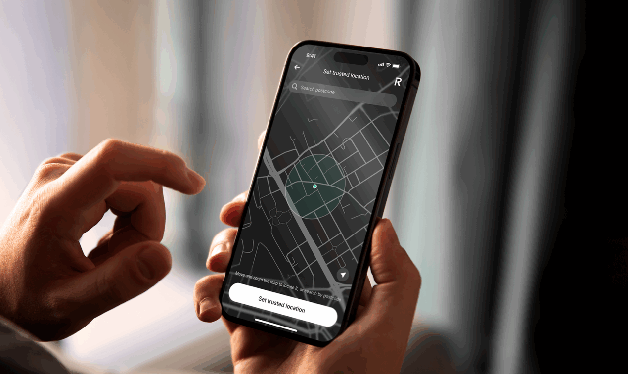 Revolut lancia in Italia la Modalità in Giro per contrastare furti e rapine: come funziona