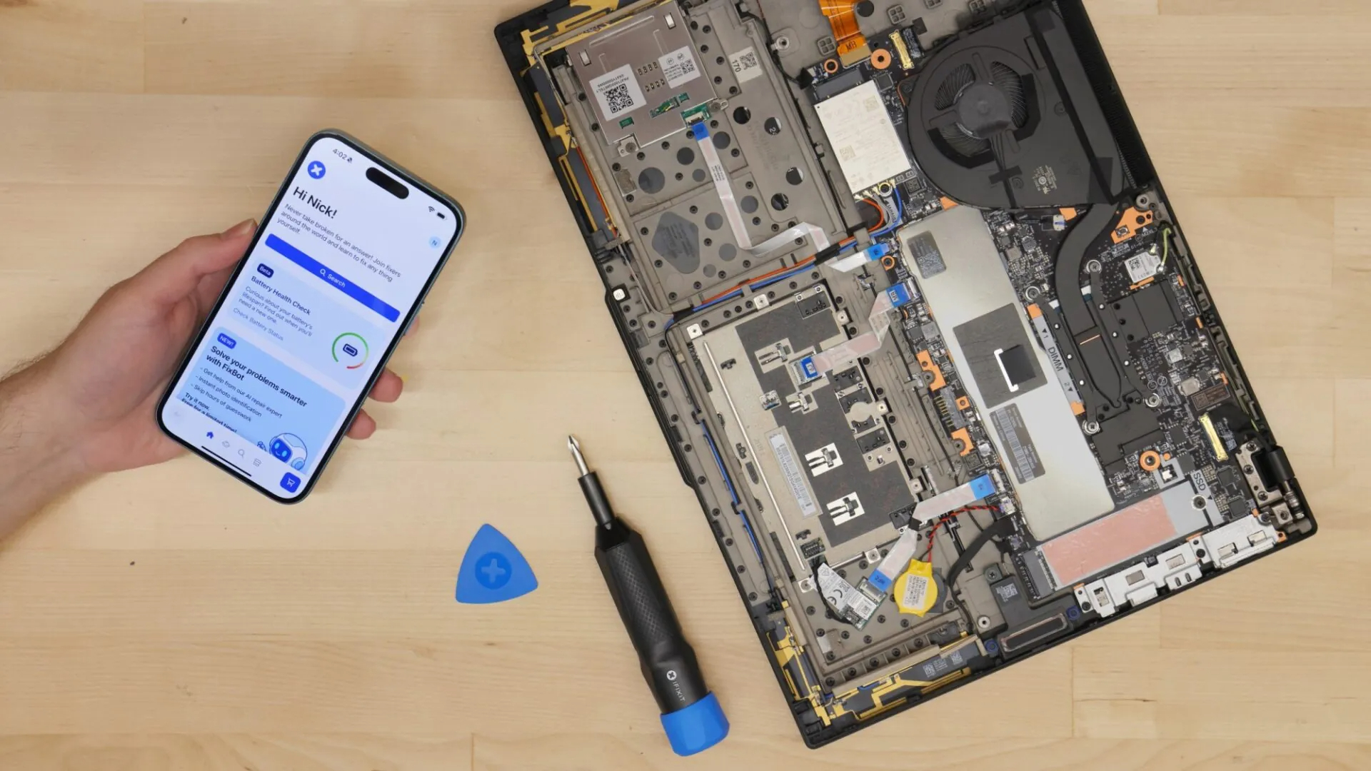 iFixit torna con una nuova app e FixBot, l’assistente AI che ti guida nelle riparazioni iFixit torna con una nuova app e FixBot, l’assistente AI che ti guida nelle riparazioni