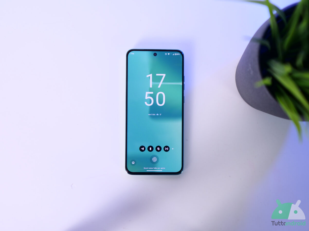 Sconto minimo storico del 40% su Motorola edge 60 neo: risparmia 160€ sul nuovo arrivato