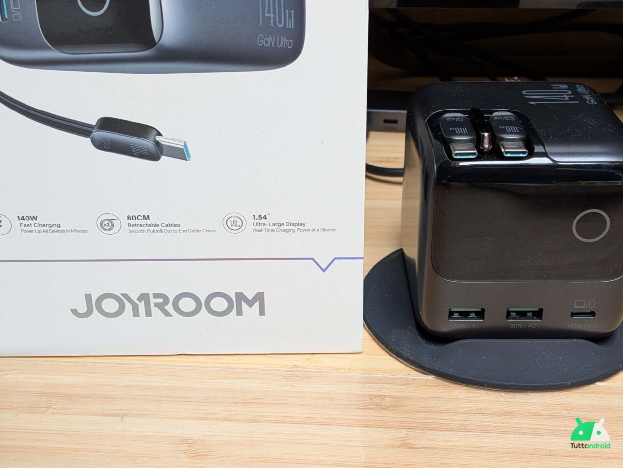 Recensione Joyroom PODIX 140W GaN Charger: una stazione di ricarica versatile