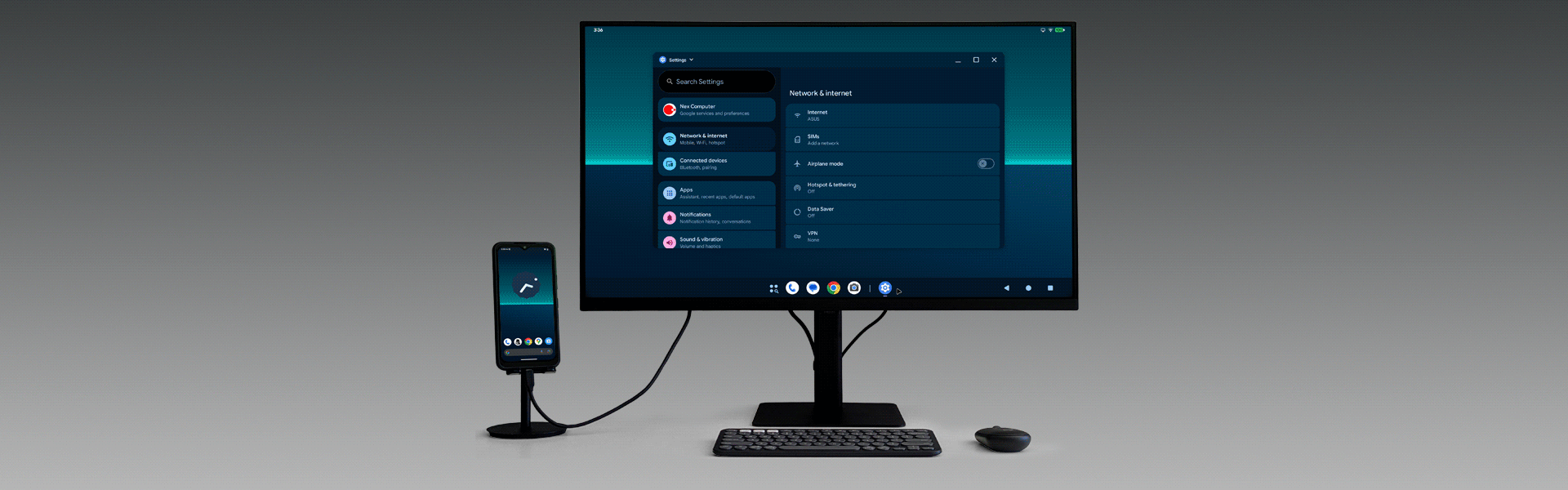 NexPhone attaccato a un monitor esterno