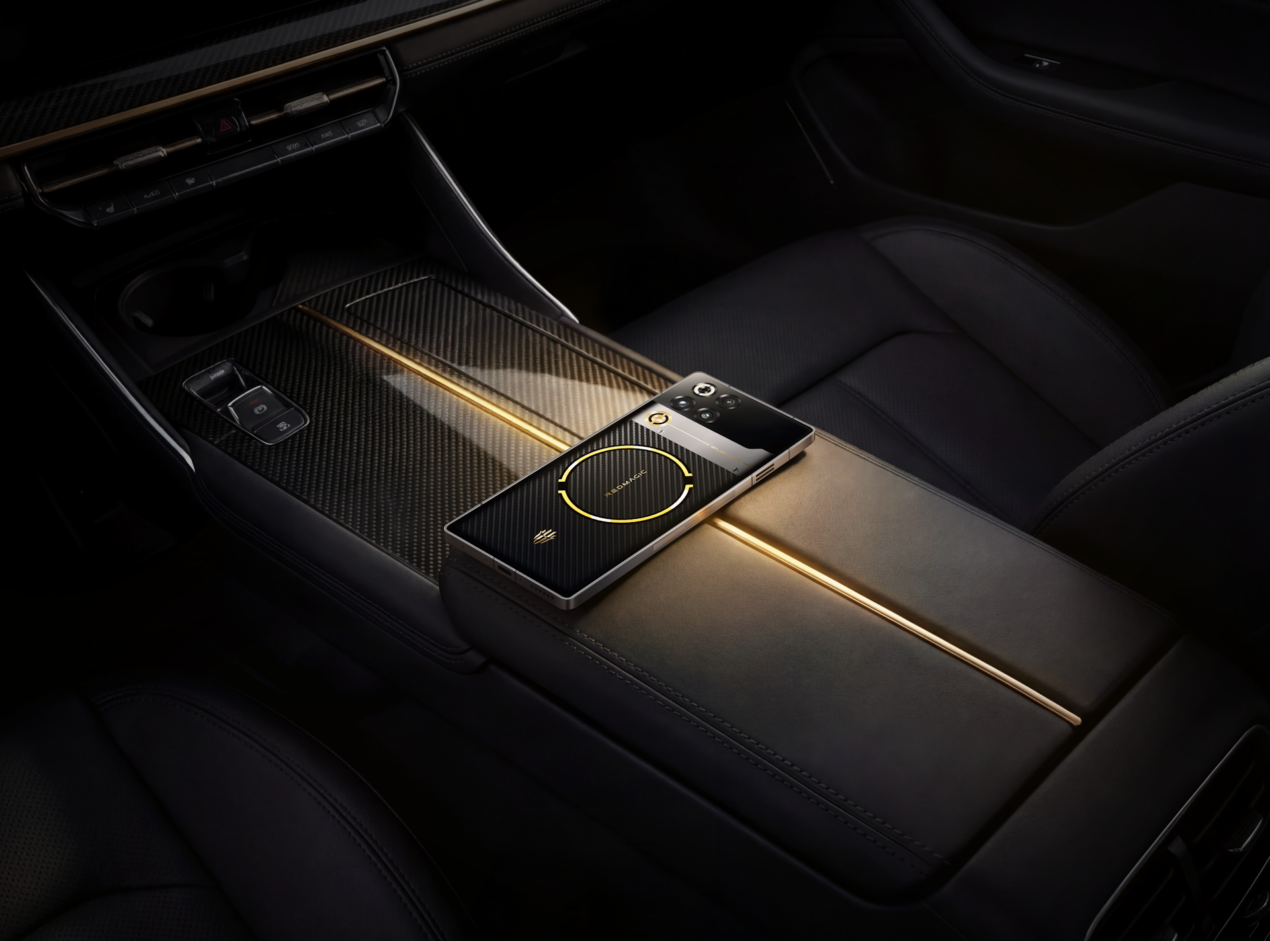 Prestazioni, ma anche lusso: REDMAGIC lancia la nuova collezione Golden Saga Limited Edition