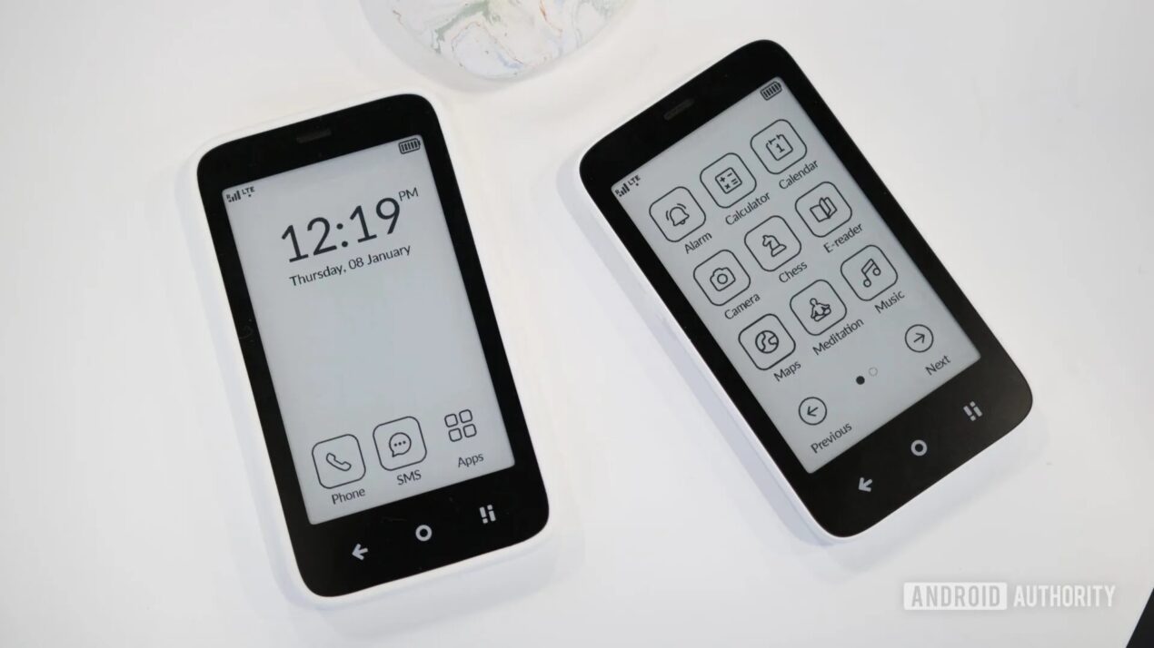 Mudita Kompakt è lo smartphone e-ink minimalista che vuole ridurre le distrazioni e offrire solo l’essenziale