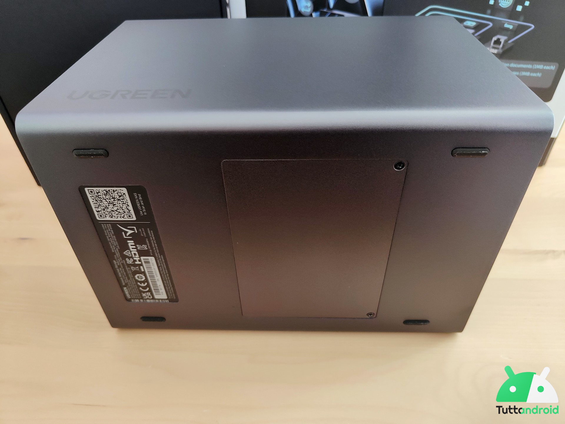 Ugreen NASync DXP4800 Pro-tta-14