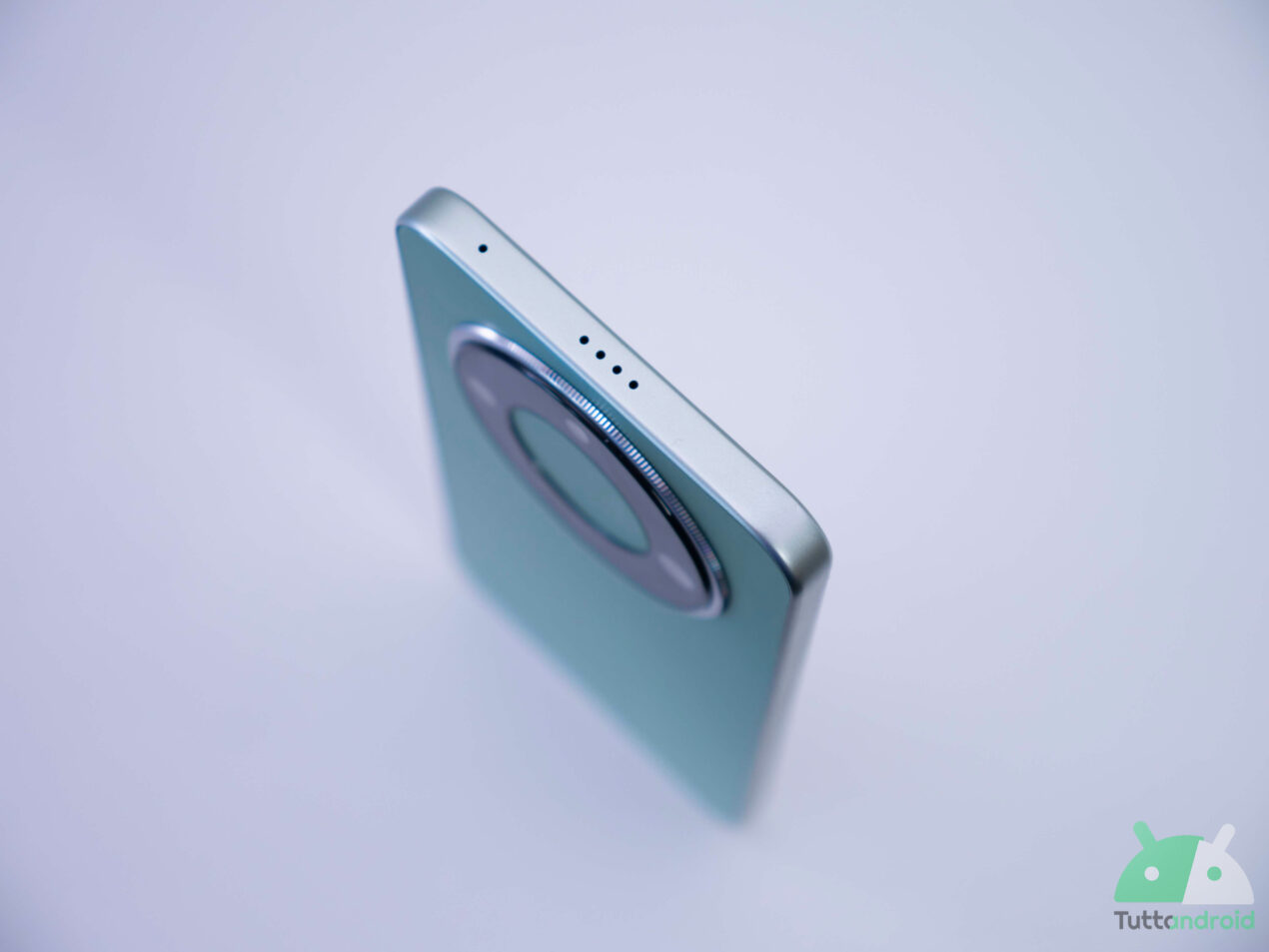 HONOR Magic8 Lite al minimo su eBay: lo smartphone da 7500 mAh scende a 277€