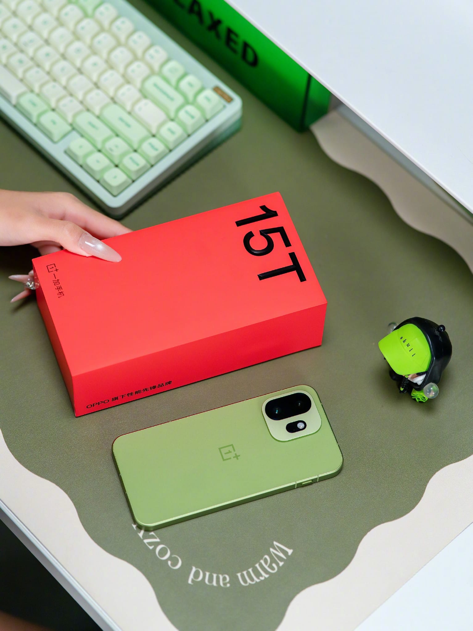 OnePlus 15T unboxing