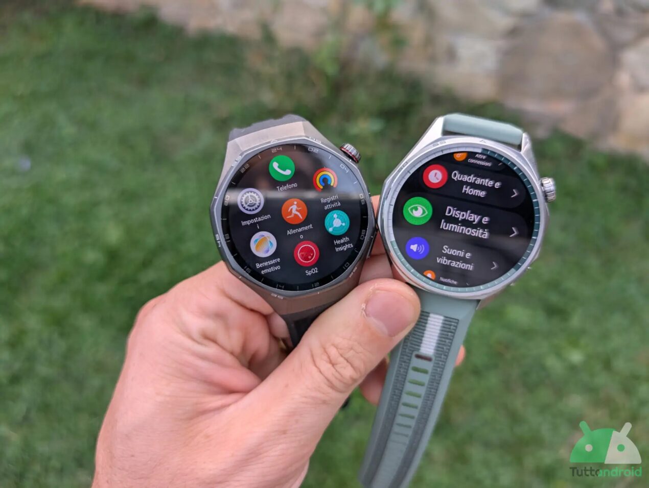 Tessere fedeltà sempre al polso con Mobcards, l'app pensata anche per Huawei, Garmin e Wear OS