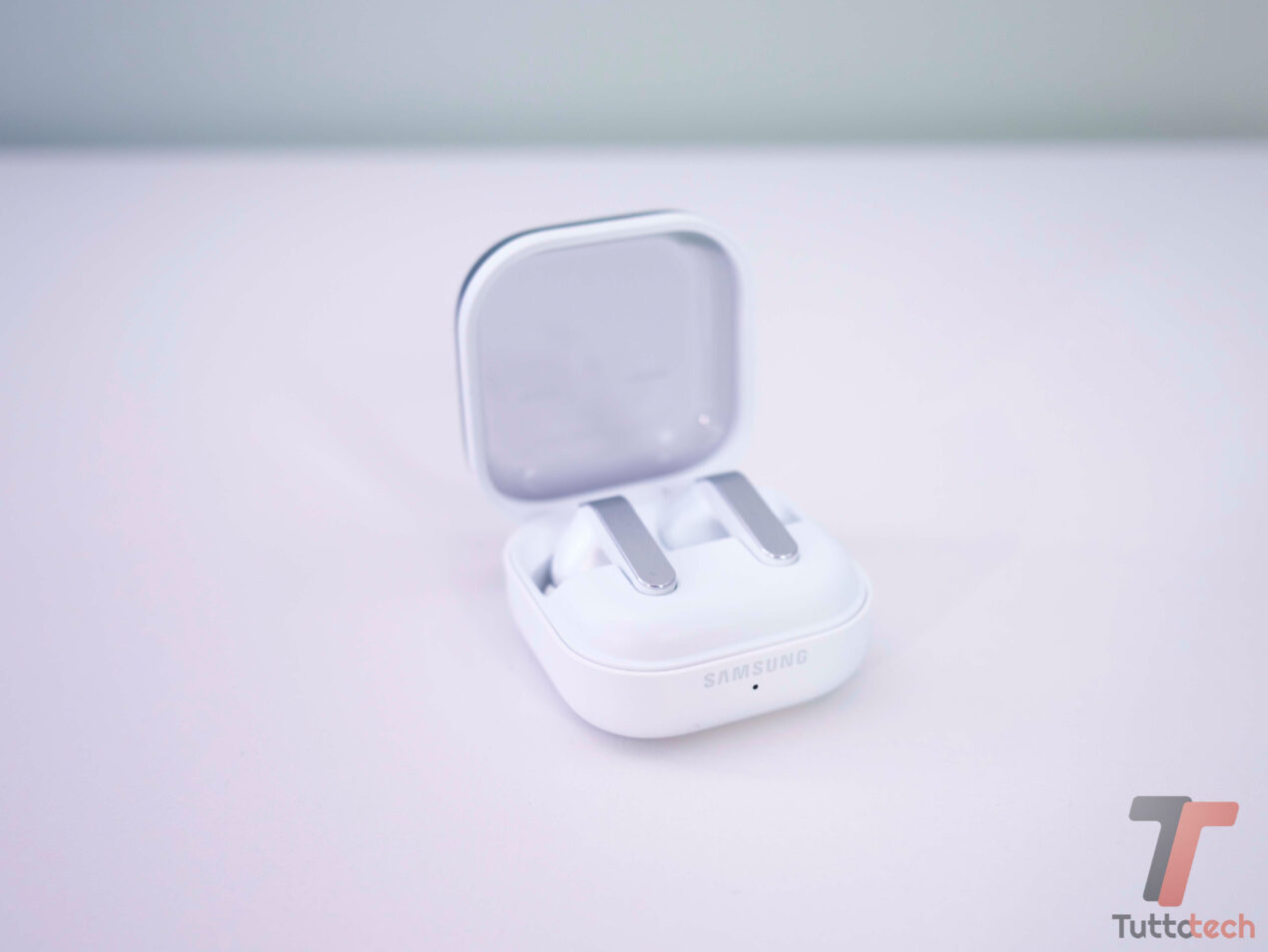 Recensione Samsung Galaxy Buds4 Pro: il suono che convince, l'ecosistema che divide