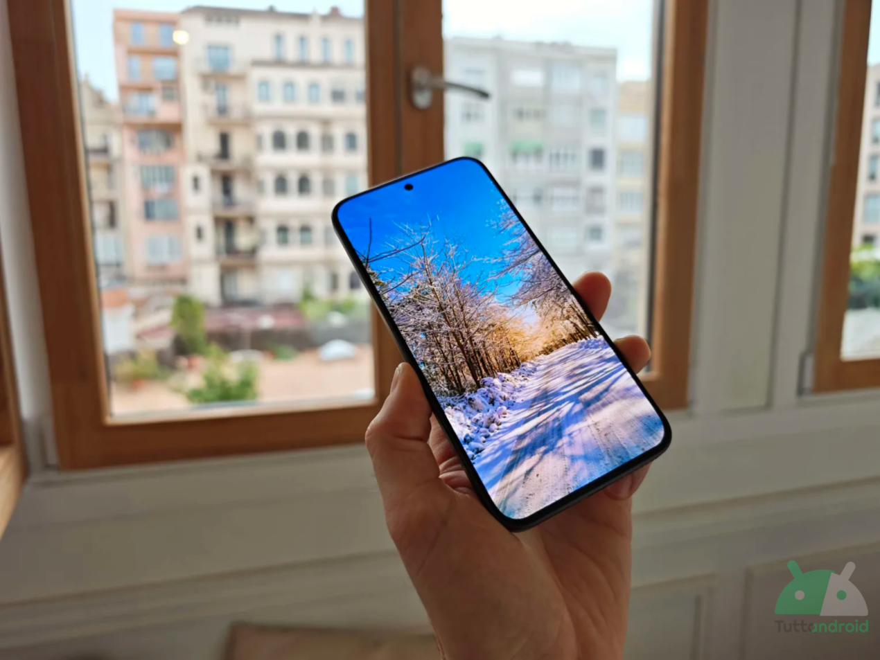 TCL presenta la nuova tecnologia NXTPAPER su AMOLED per ridurre l'affaticamento visivo
