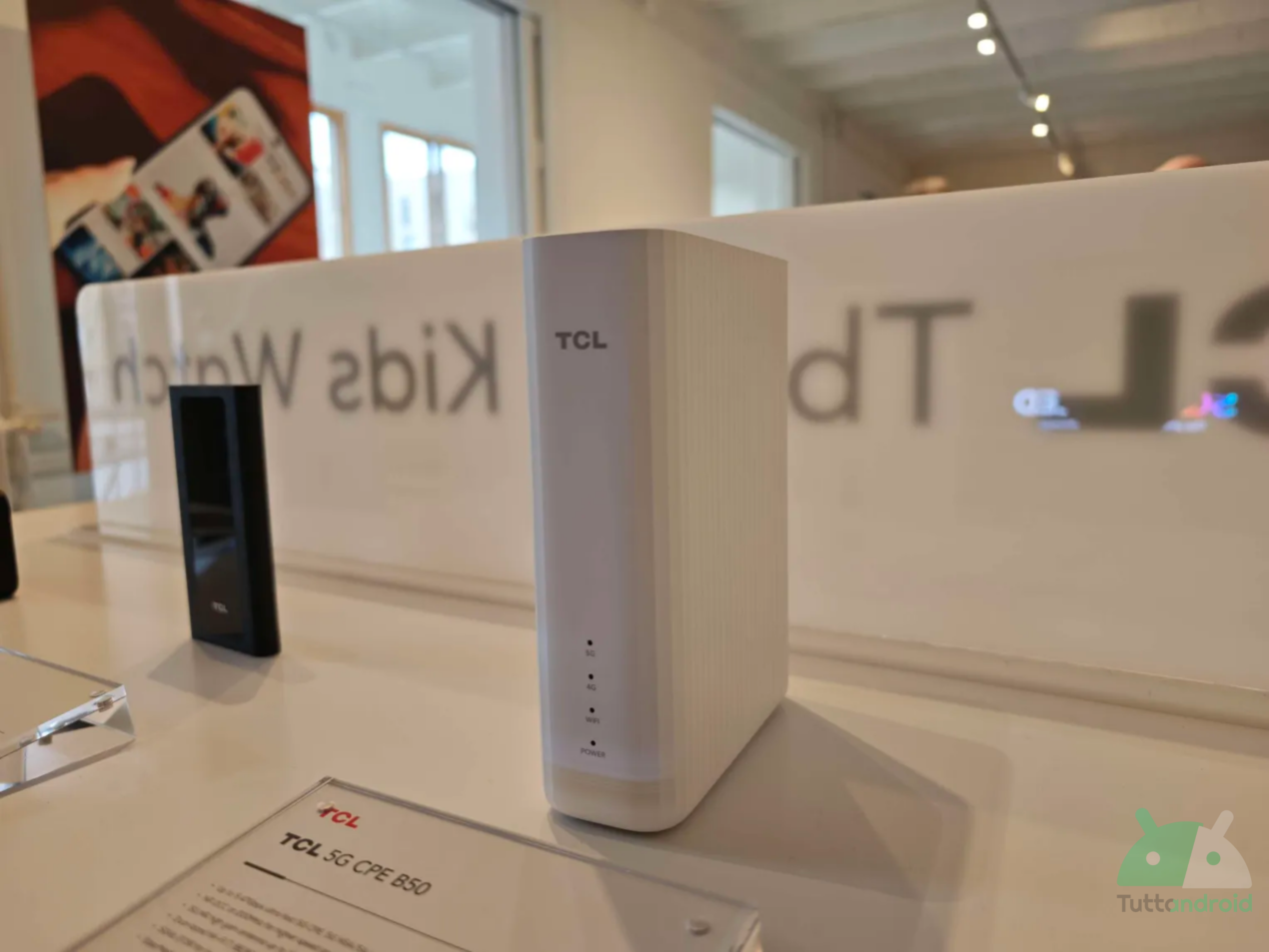 TCL lancia nuovi router 5G e Wi-Fi 7: velocità fino a 5,47 Gbps