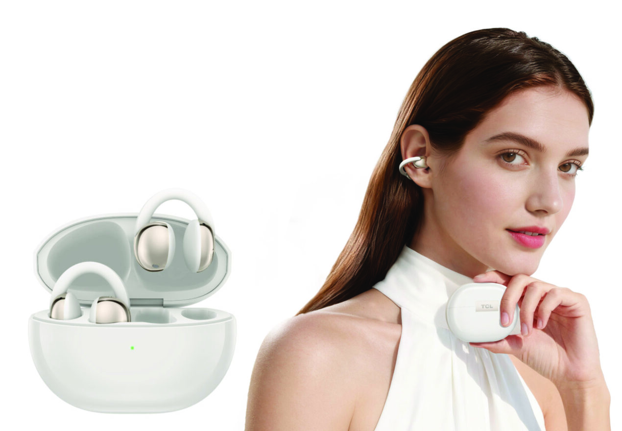 TCL lancia i CrystalClip al MWC 2026: i primi auricolari open-ear a clip con IA
