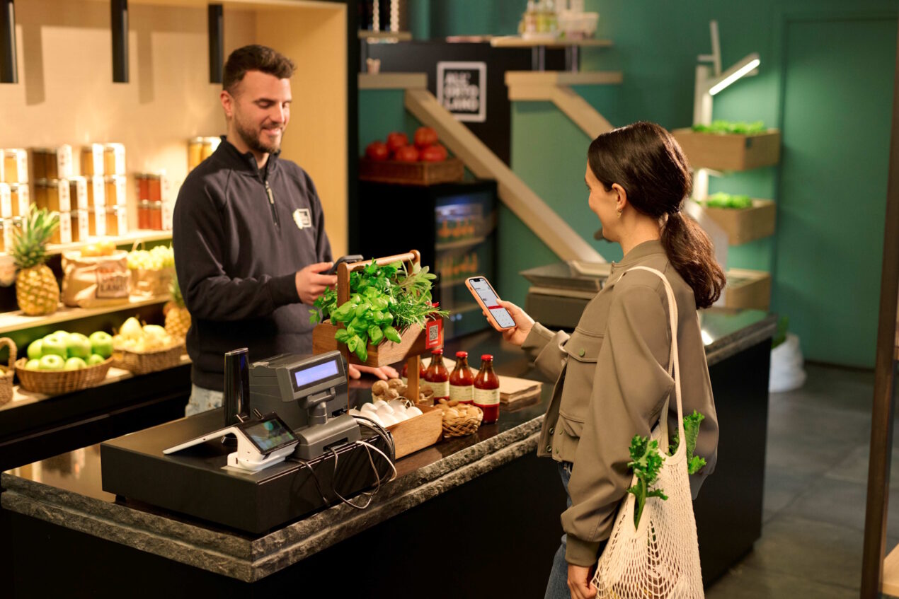 Satispay e REVO insieme per le imprese: arriva la polizza assicurativa inclusa nel piano Business Premium