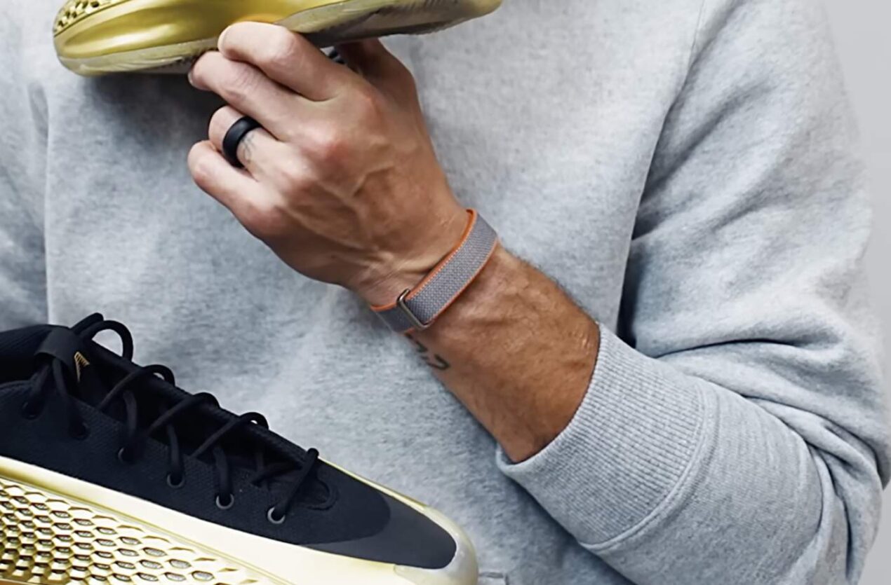 Ecco colorazioni e possibile prezzo di Fitbit Air, il nuovo wearable senza schermo di Google