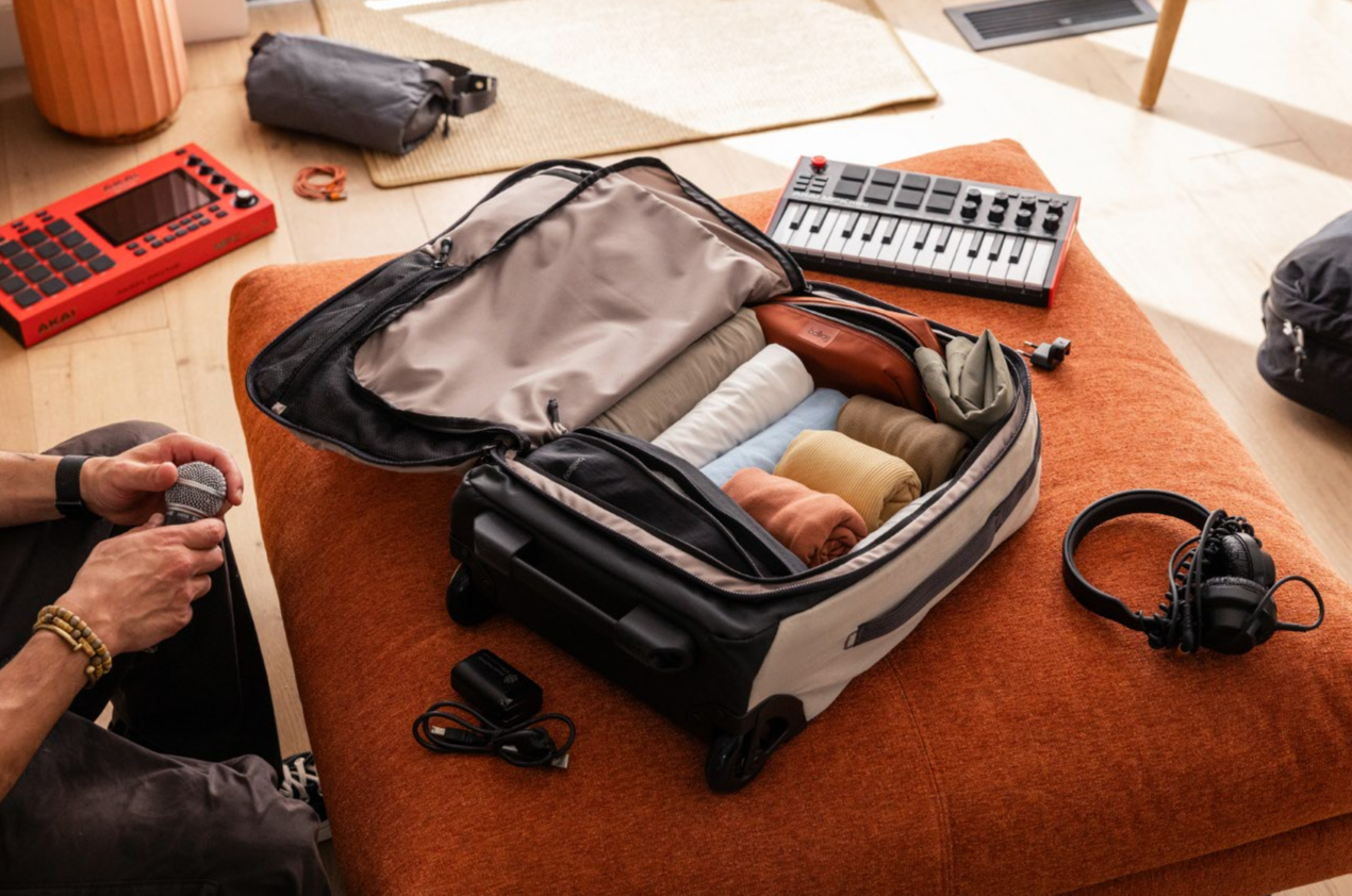 Bellroy amplia la gamma: arrivano le nuove valigie da stiva pensate per durare 10 anni