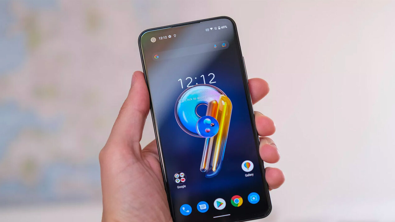 Potete dire (quasi) addio agli smartphone compatti: ecco perché