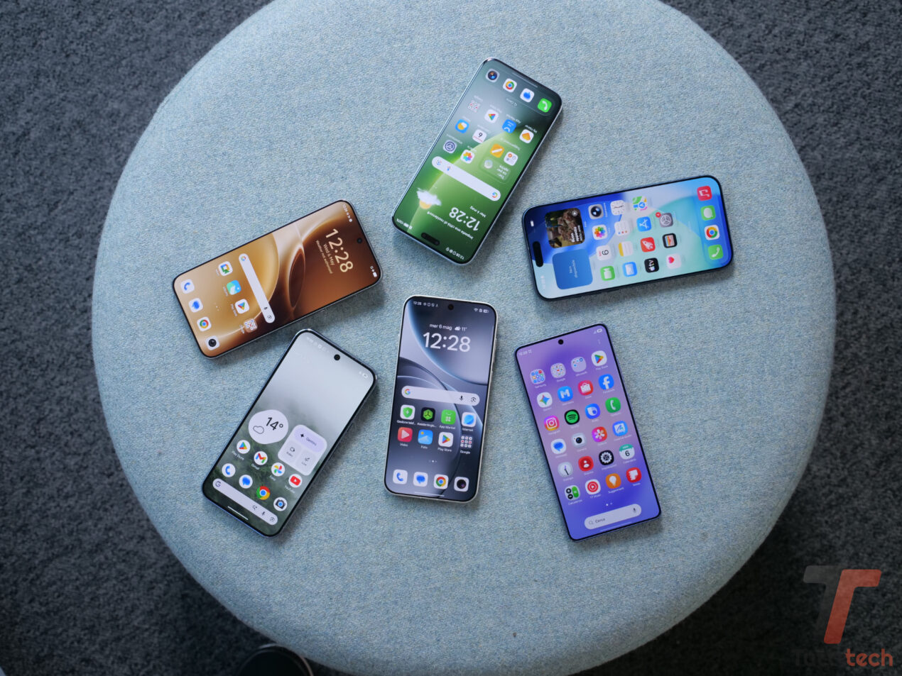 Gli smartphone economici stanno scomparendo e, sì, è colpa della crisi delle memorie
