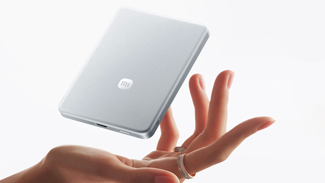 Xiaomi lancia un power bank ultra sottile da 10.000 mAh