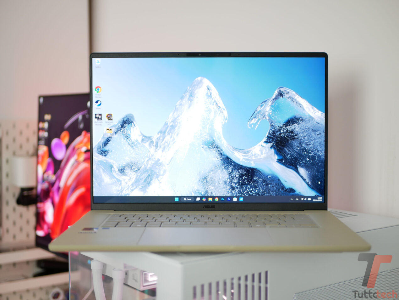 Recensione ASUS Zenbook A16: lo Snapdragon X2 Elite Extreme spinge ma va compreso