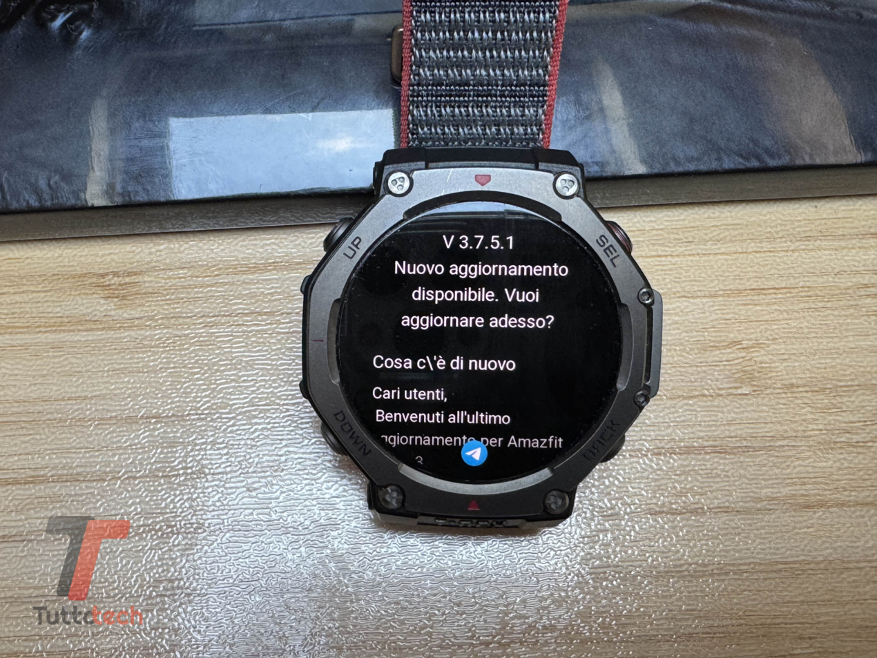Amazfit T-Rex 3 si aggiorna e riceve HybridCharge oltre a nuovi strumenti per HYROX