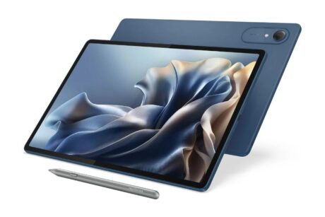 Motorola Moto Pad 70 Pro Hero