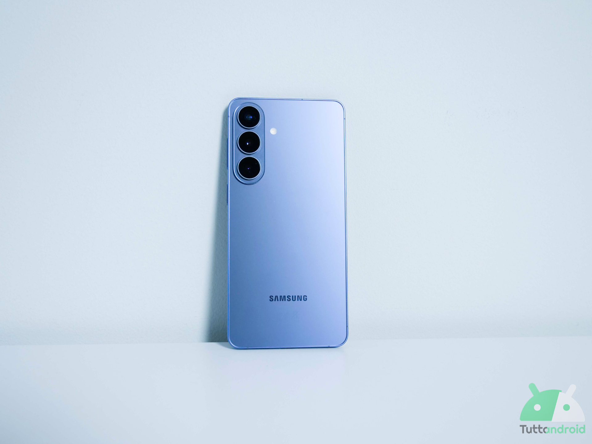 Recensione Samsung Galaxy S26+: convincente ma non al prezzo di listino