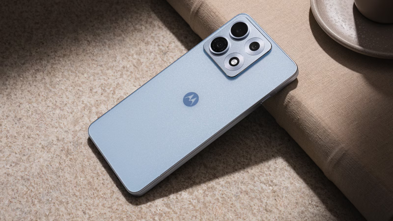 Motorola Edge 70 Max è ufficiale con batteria enorme e ricarica magnetica, ed è già disponibile