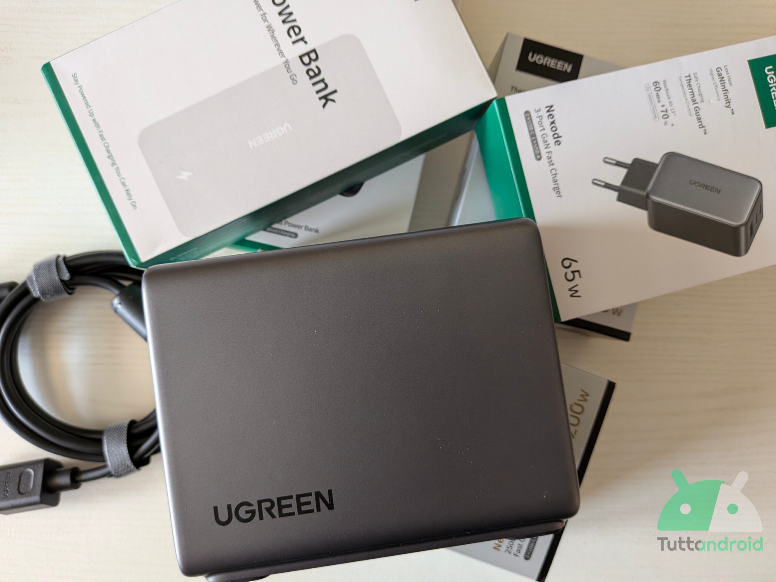 Recensione Ugreen power bank caricabatterie 1 scaled