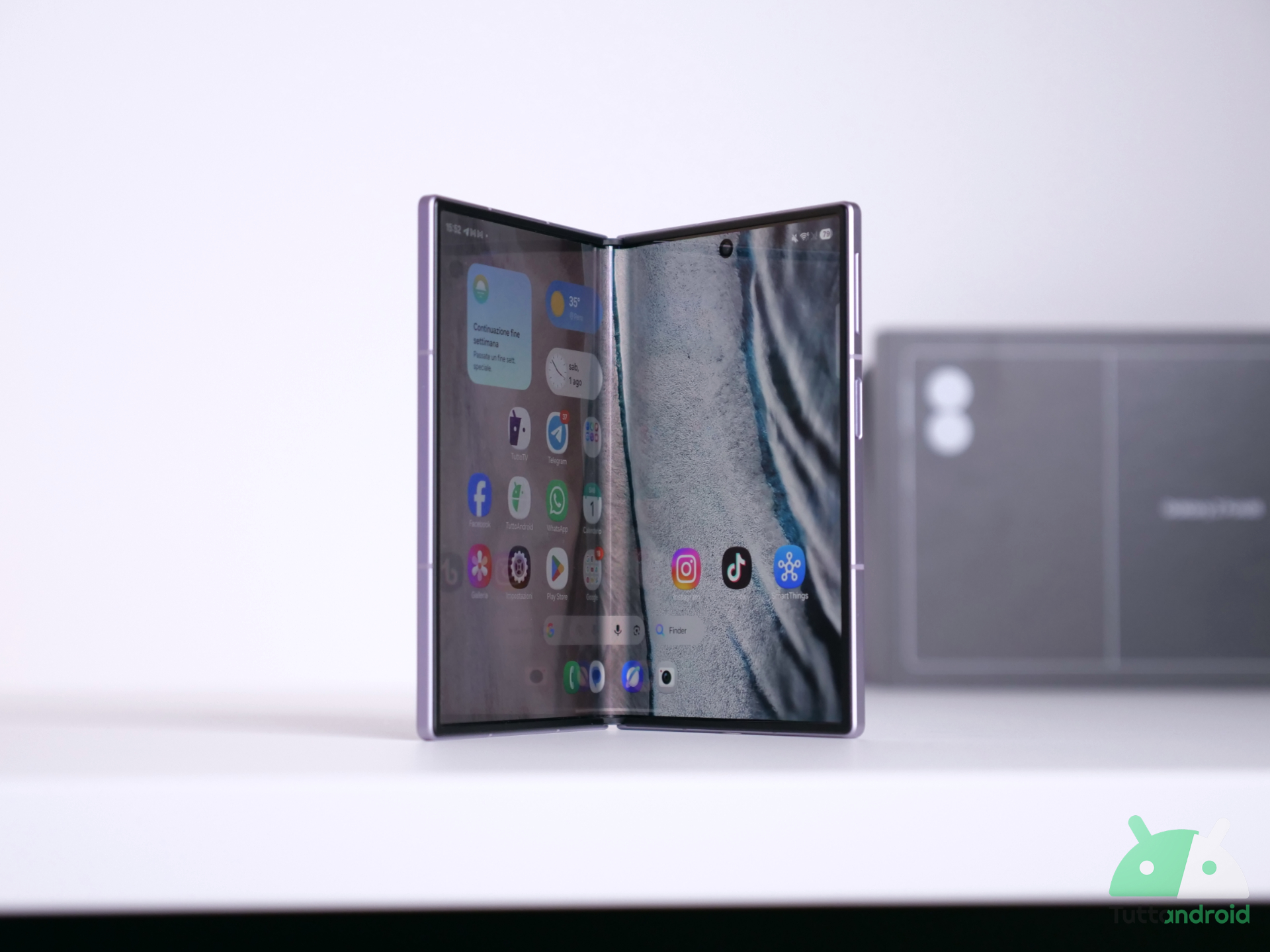 Samsung galaxy z fold8 pieghevole compatto