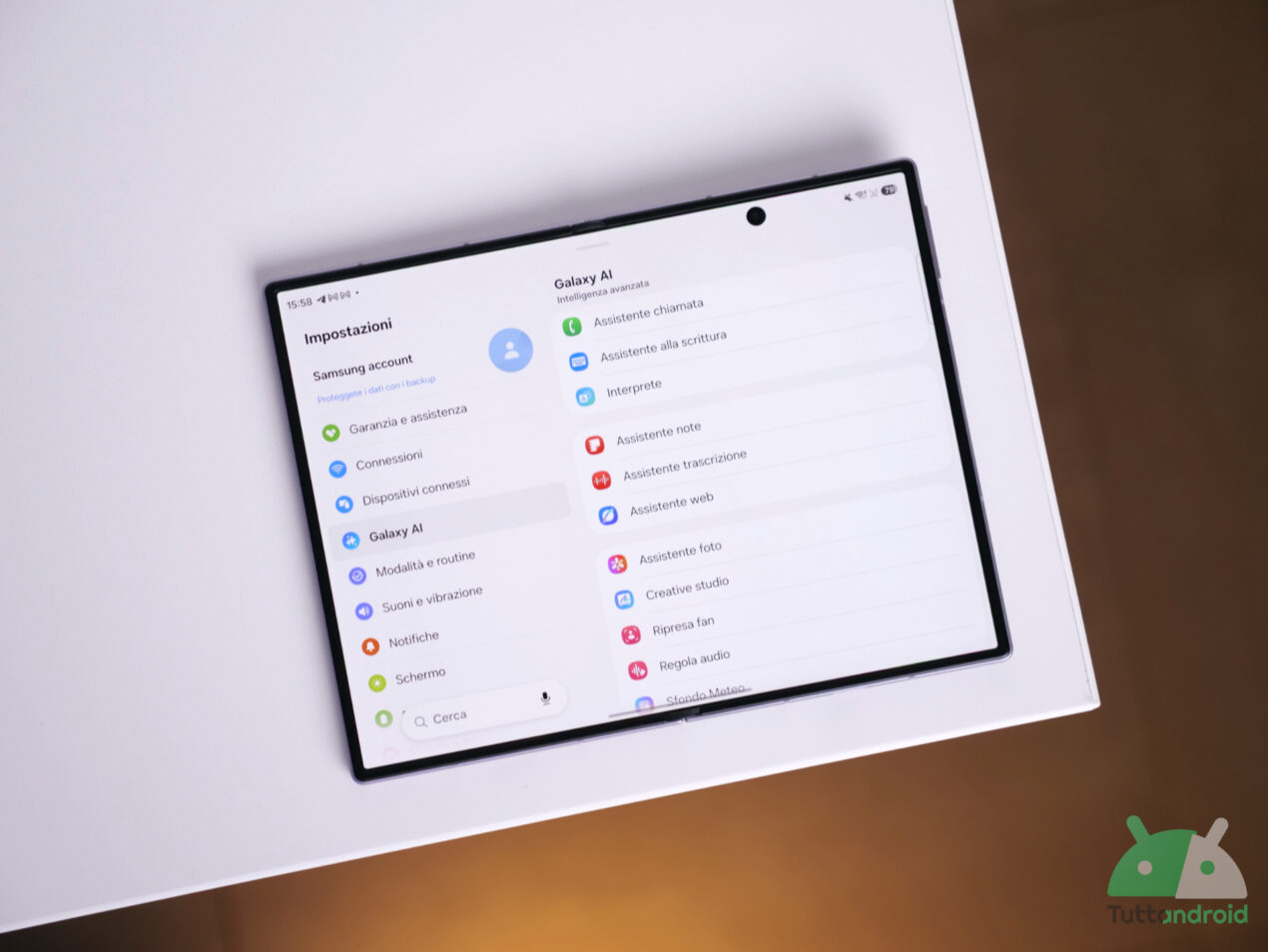 Il display di Galaxy Z Fold8 che si flette è normale secondo Samsung