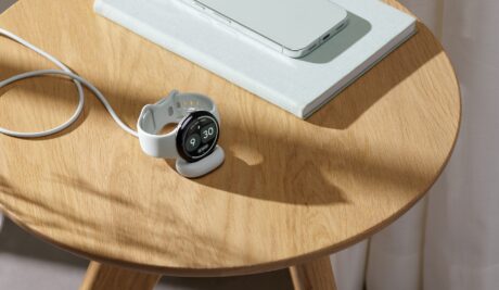 Google Pixel Watch 5 uff lifestyle ricarica