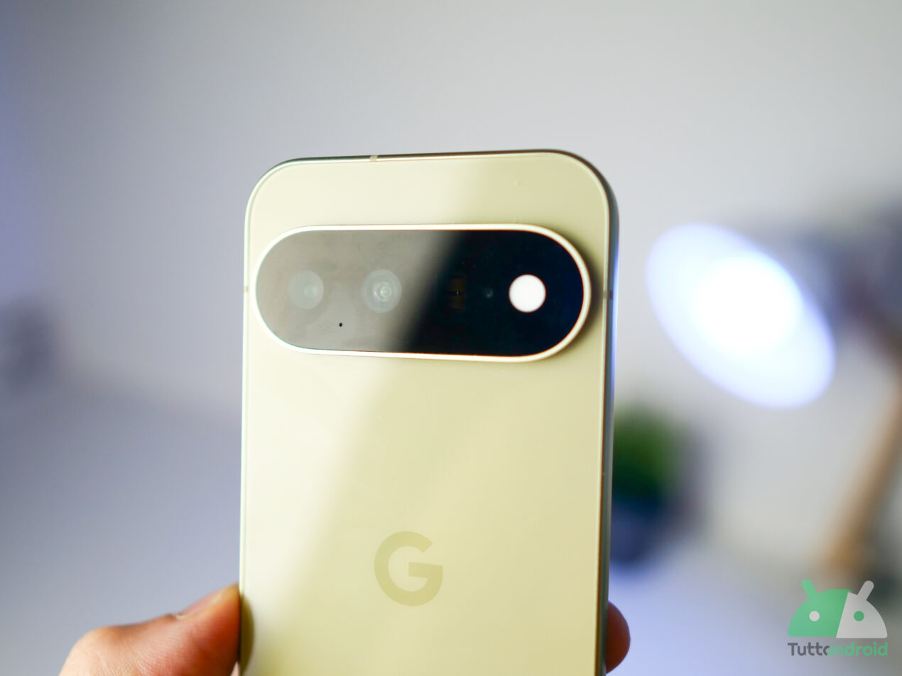 Primo aggiornamento software per i Google Pixel 11 e per Pixel Watch 5: ecco le novità
