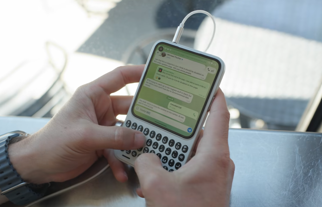Clicks Communicator