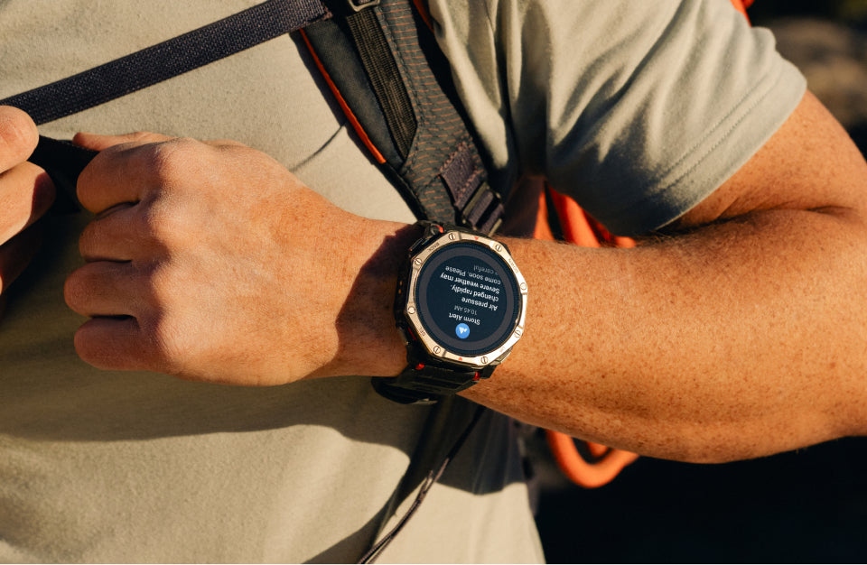 Amazfit T-Rex Dual Solar è il nuovo smartwatch rugged che si ricarica con due pannelli solari