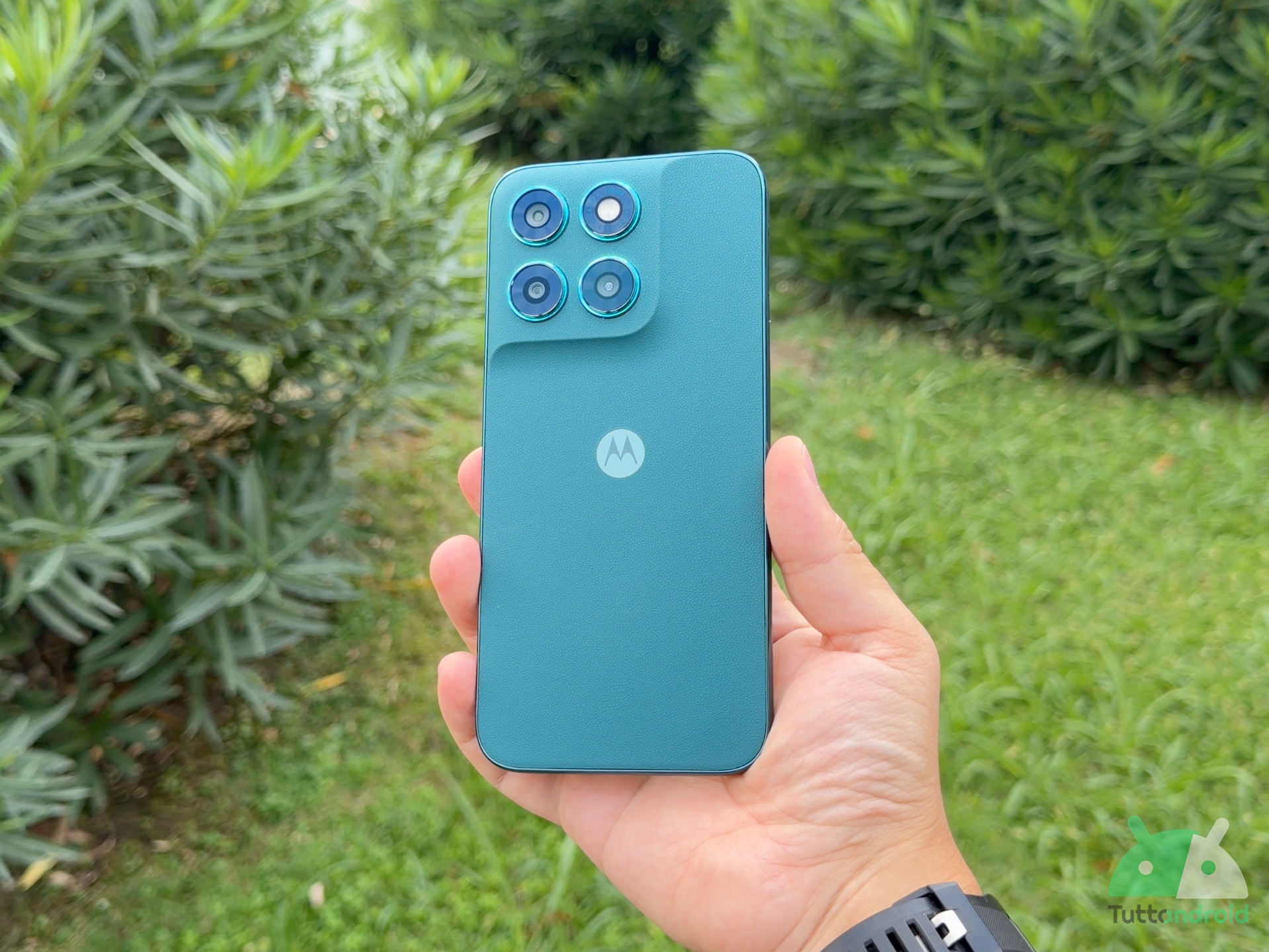 Motorola Razr Flex, il pieghevole a libro di Motorola, si fa vedere su Geekbench