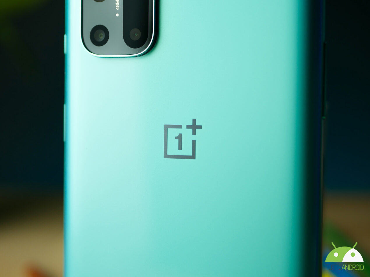 OnePlus rilascia OxygenOS 12 per OnePlus 8, 8 Pro, 8T, 9R e aggiorna i OnePlus 9